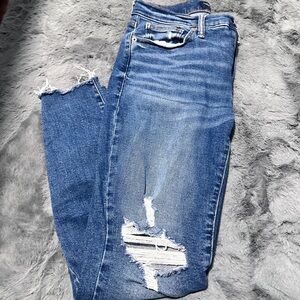 Lucky Brand Medium Wash Distressed Skinny Jeans